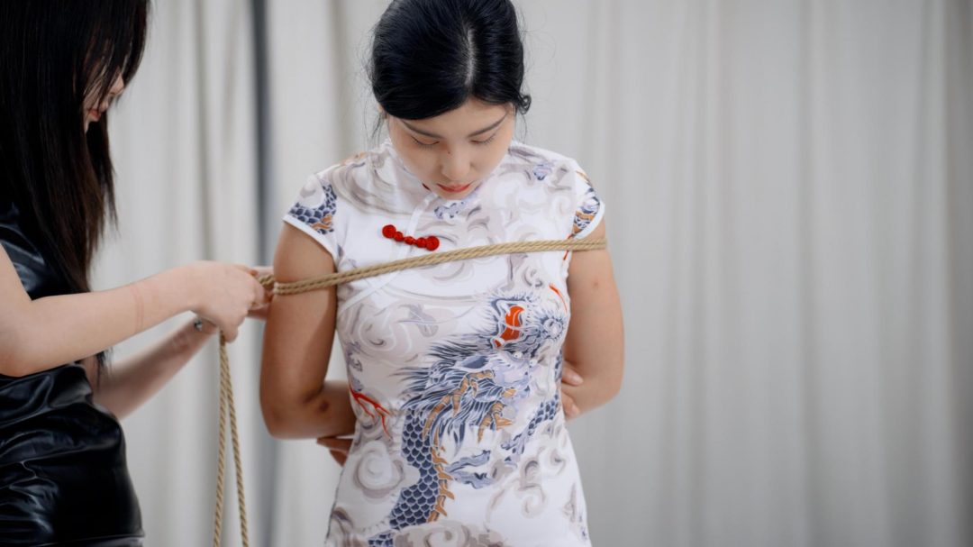 女绳师与她的绳缚玩物-3