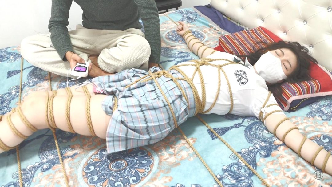 DID剧情片《变态继兄》（下）被继兄囚禁折磨的女孩，即使屈服也难逃魔爪蹂躏……-6
