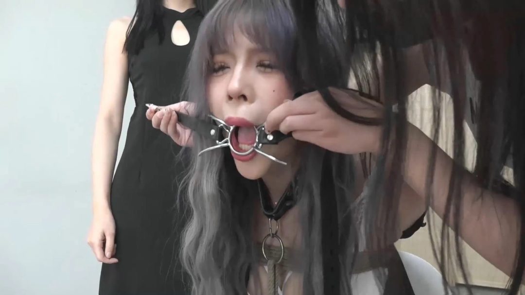 逍遥定拍.凶残的女上司01.公司女高管潜规则TJ自己的两个女员工-7