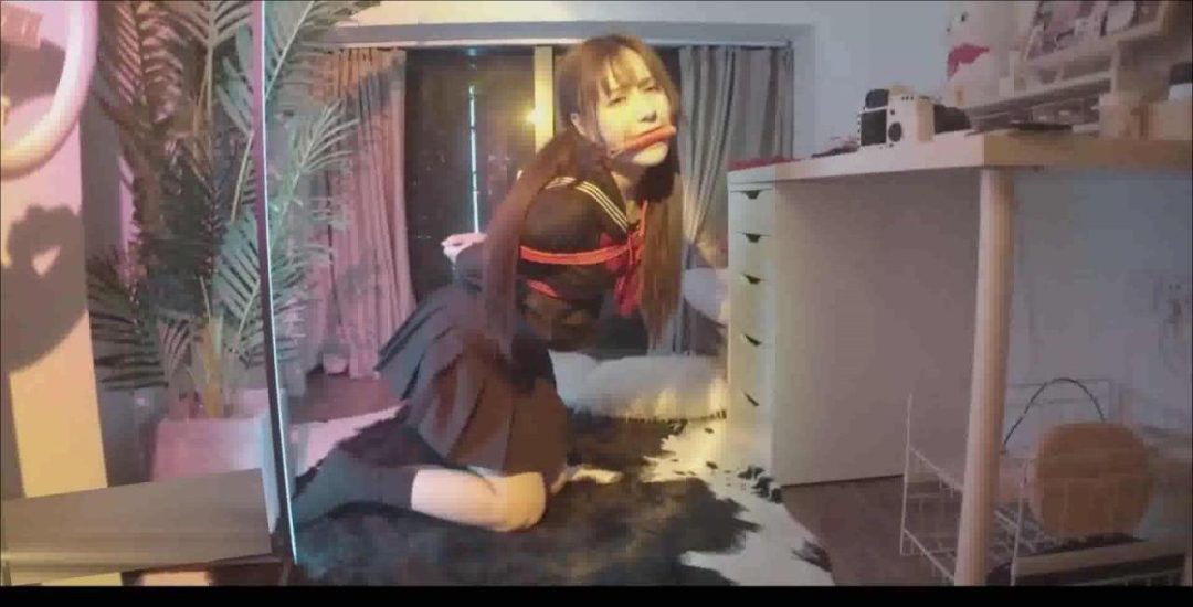 JK绳缚 调教JK制服女友后手绑缚-8