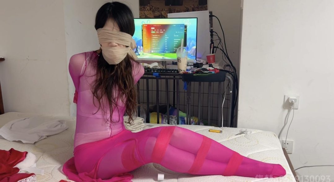 圣诞女郎女主播 （圣诞特辑） 丹丹主播直播被全包-4