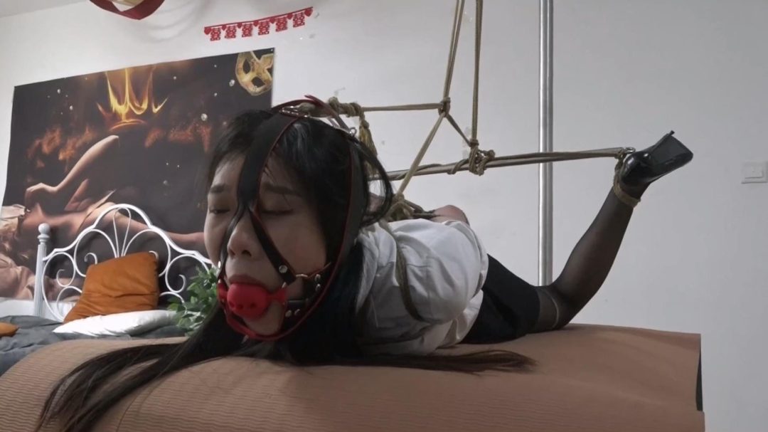 逍遥定拍：韩玉（琪梦）OL高冷女白领 直臂紧缚后手吊+高难度驷马放置-8