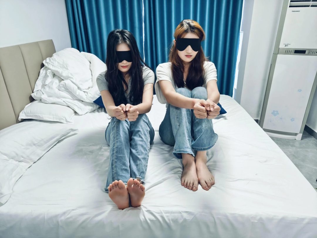 女大体育生姐妹“婷婷”“亚岚”捆绑驷马、TK、互救-1
