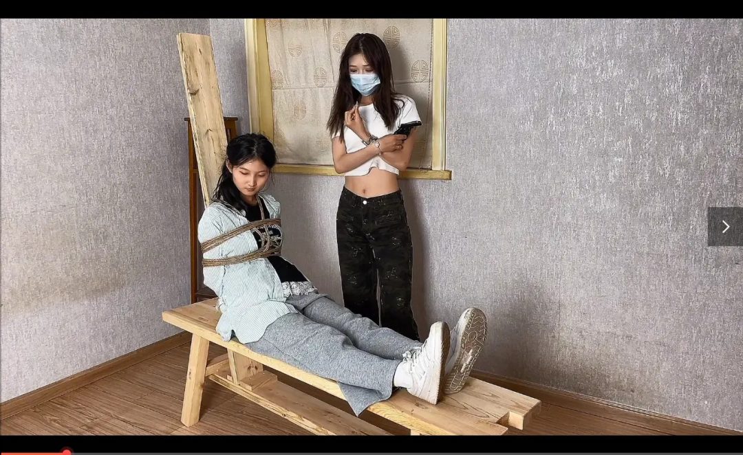 老虎凳 犯人拒不交代 恐吓 捆绑 逼问-2
