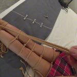 新妹子惜雯，体验绳缚驷马，TK挠脚
