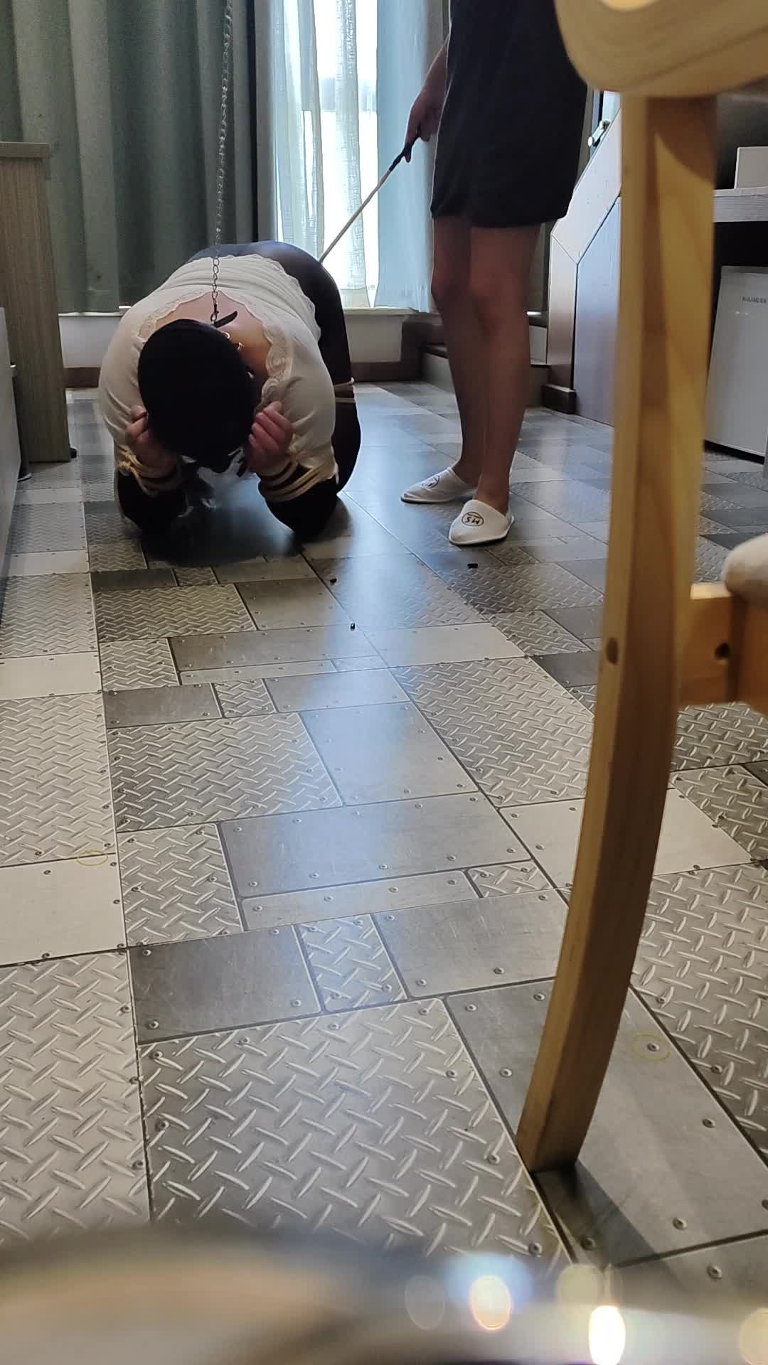 安妮女王首次调教网约男-4