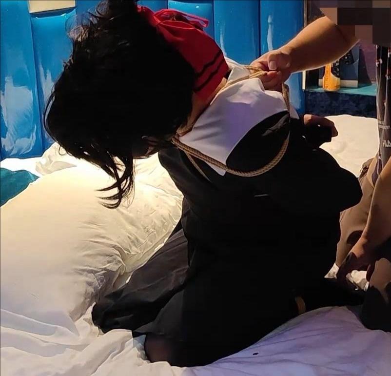 [cosplay]四宫辉夜 ~ 黑丝JK连衣裙 伪娘束缚TK放置-6