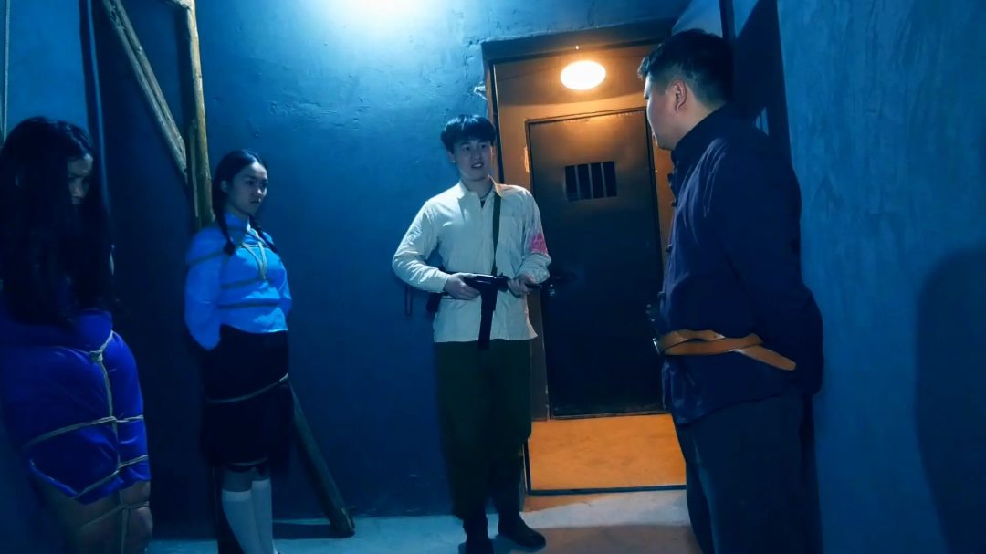 新片《女子特别行动队》 下集 女子别动小队把土匪全部消灭回去又被军统特派员差点侵犯-1