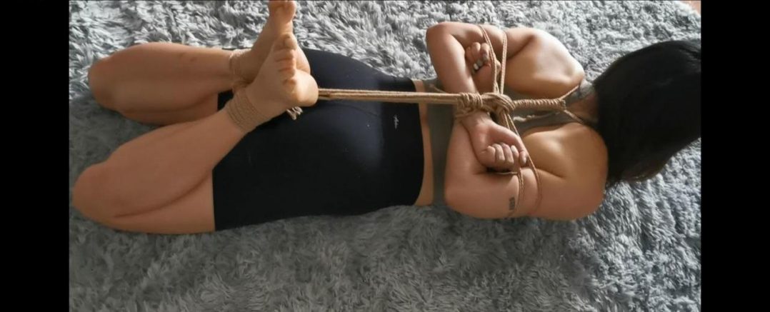奥特曼：浑身肌肉的健美教练小雨 40分钟放置＋胶带直臂、五花驷马逃脱-3
