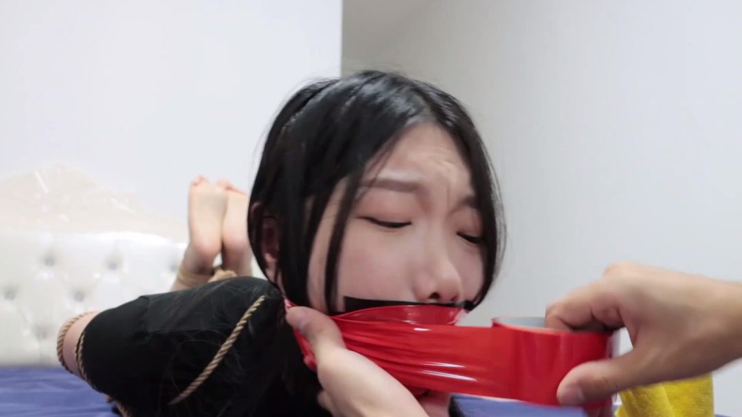 个人定拍——男女连缚塞嘴封嘴过程合集3-14