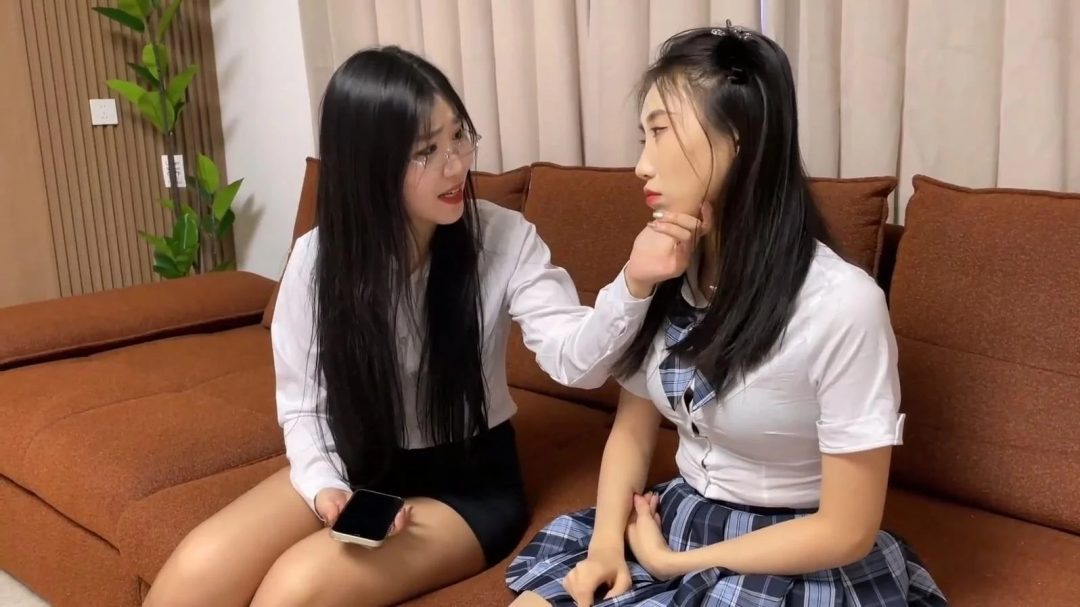 【云雀定拍】对不良少女的家访1 老师上门家访反被驷马羞辱 吴晗 琳琳主演-1