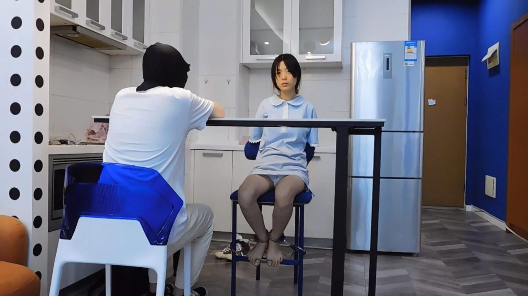 佳人难觅系列 超清纯正妹婧婧镣铐挠脚心TK系列剪影2 手铐脚铐脚趾铐 真的真的超级可爱超漂亮！又腼腆又怕痒！-4