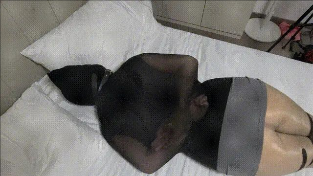 艺校小萝莉，白嫩，气血足。唱跳rap,第一次尝试床上缚绳 职业装黑丝皮靴 蒙眼封嘴挣扎口水直流 嘤嘤嘤不要太爽-2