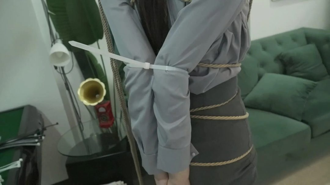 思思的紧缚实验2 实验篇上集-6 思思的紧缚实验2 实验篇上集-6