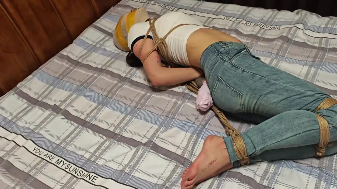 牛仔裤驷马-3