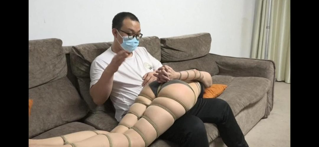 【逍遥工作室订拍作品】女王的遭遇 2-4