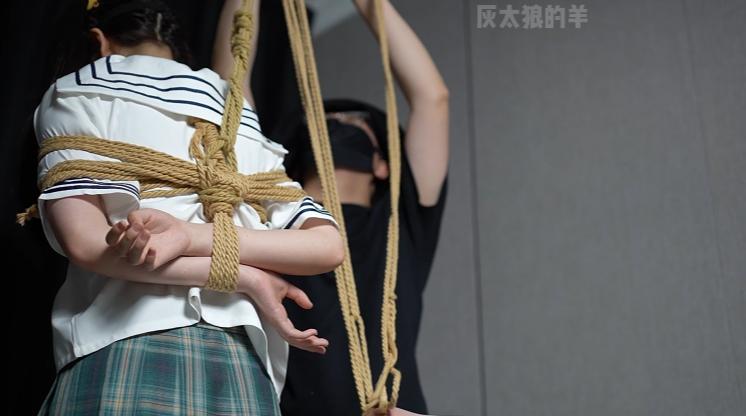 双马尾jk少女被缚后情绪大爆发-10