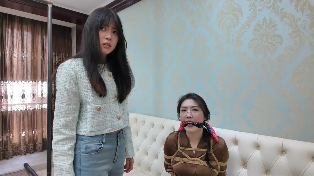 枫叶工作室原创定拍剧情—《母女劫难》2小时合集 小智 米粒 雨诺三位美女合作出演-15