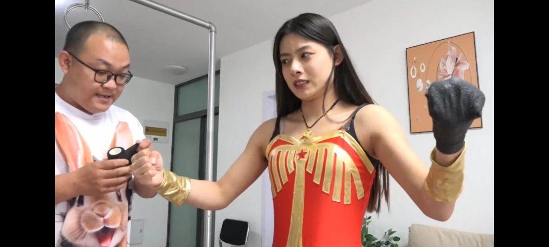 【逍遥订拍收藏神奇女侠】团缚 开腿缚 椅子缚 定身 挠脚心 电击 鞭打 控制 折磨-4