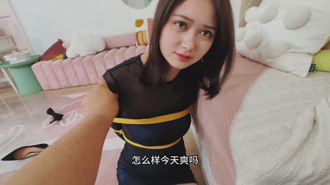 红鲤鱼作品《第一人称注孤生系列01：手机和女友》，震惊！美丽女子让男友把自己绑起来并蒙眼封嘴，好玩一些刺激的游戏，可谁知道男友居然干出来这种事...-16