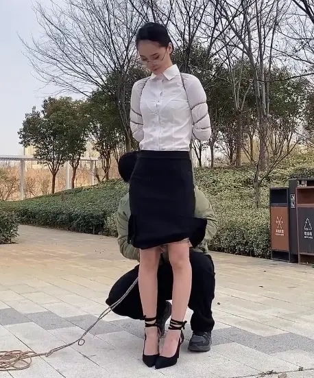 高挑气质女白领定排-8