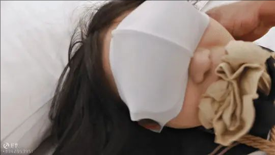 定制：被入室捂晕的女孩，多次捂晕玩弄，逃脱再次被抓住，等待她的是更强烈的报复，高跟肉丝，丝袜堵嘴口球肌肉贴加固，拉扯股绳-10