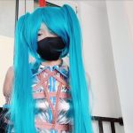 雪儿cos初音漫展，吊缚初体验，被玩坏的一天….谁来拯救可怜弱小又无助的雪儿