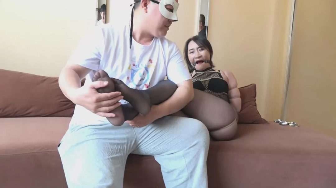 逍遥精拍紧缚作品《逃脱失败之后》下集-6