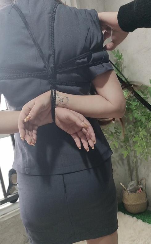 制服、美女、大奶、日式捆绑初体验-5