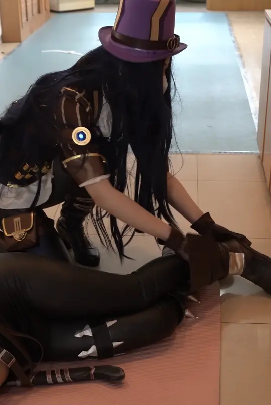 偶遇 扎带 恋足 足虐 长靴 COSPLAY-3