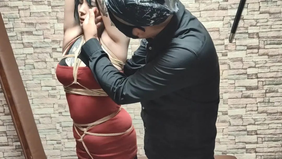 前男友报复【李可儿】剧情 强制 吊缚 揉胸 虐待 抽打-1