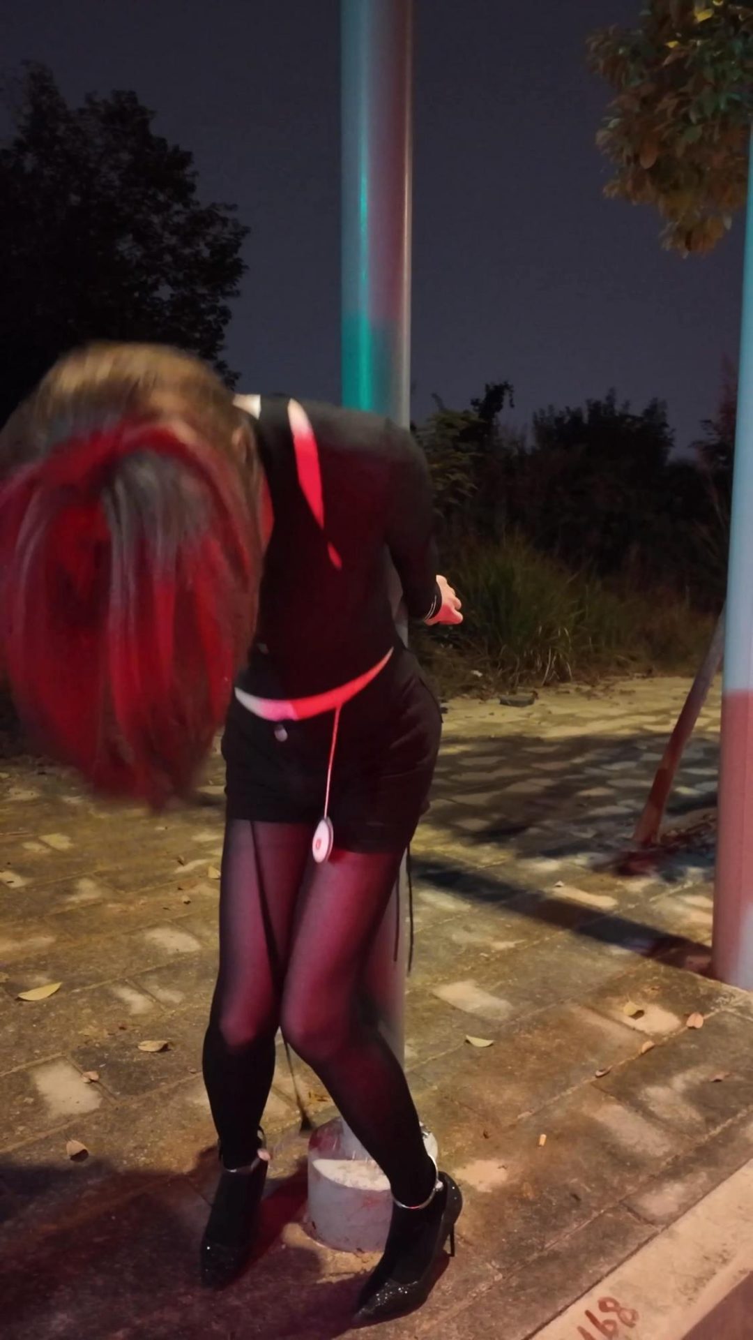 户外手铐脚镣自缚红绿灯杆SubM-4