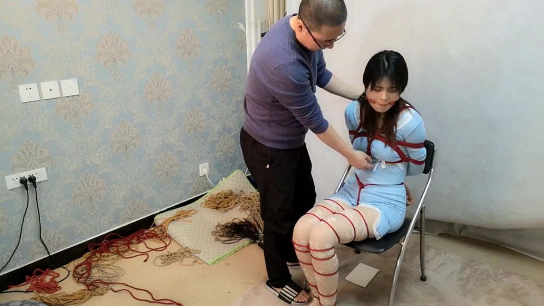 佳倩 温柔 甜美 被绑架 小艾姆 调叫 挠痒 打舌钉美少女-7