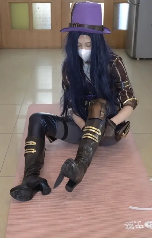 偶遇 扎带 恋足 足虐 长靴 COSPLAY-4