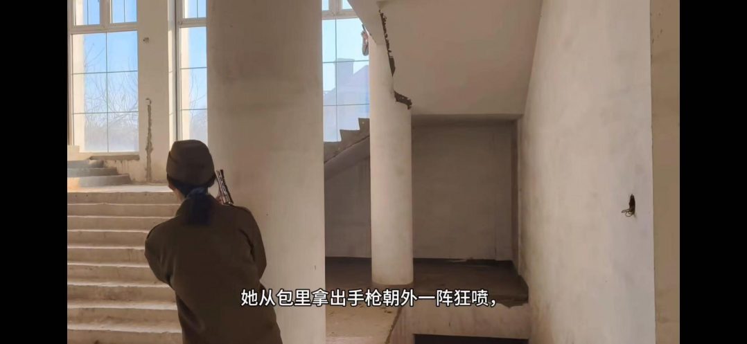 女学生卧底被特务发现，展开了激烈枪战，最后不幸落入手中，她能逃脱吗？会有怎样的刑罚等待她。-5
