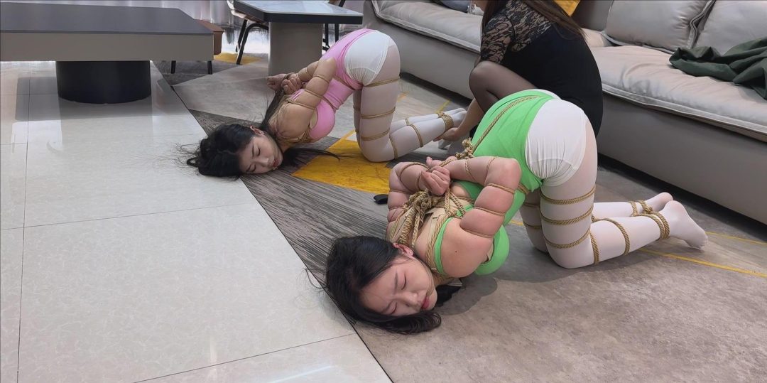 《舞蹈比赛的陷阱》中 捆绑 舞蹈-2