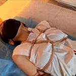 欣悦，JK、过膝白袜、小白鞋游戏第一集：超好玩，触及灵魂的瘙痒