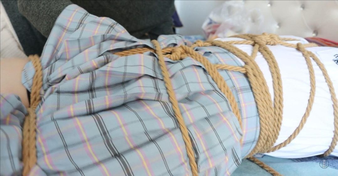 DID剧情片《变态继兄》（上）可怜女孩被继兄秘密囚禁家中折磨逼问-6