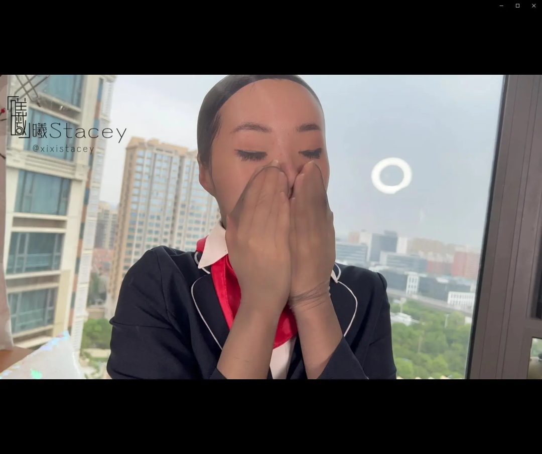 曦曦Stacey沉浸式体验3双灰丝CDR丝袜全包搭配空姐制服-8