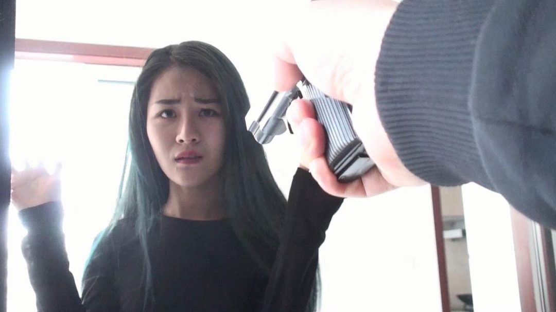 逍遥定拍~猥琐男第一人称视角持枪入室劫持大美女韩懿01;原味堵嘴,迷晕,白丝TK-3