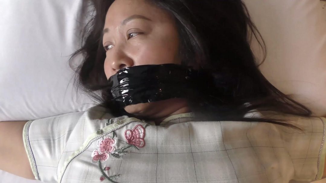 摄痞工作室定拍:熟女老阿姨遇劫大字绑逃脱未遂惨遭二次捆堵挠脚心-4 摄痞工作室定拍:熟女老阿姨遇劫大字绑逃脱未遂惨遭二次捆堵挠脚心-4