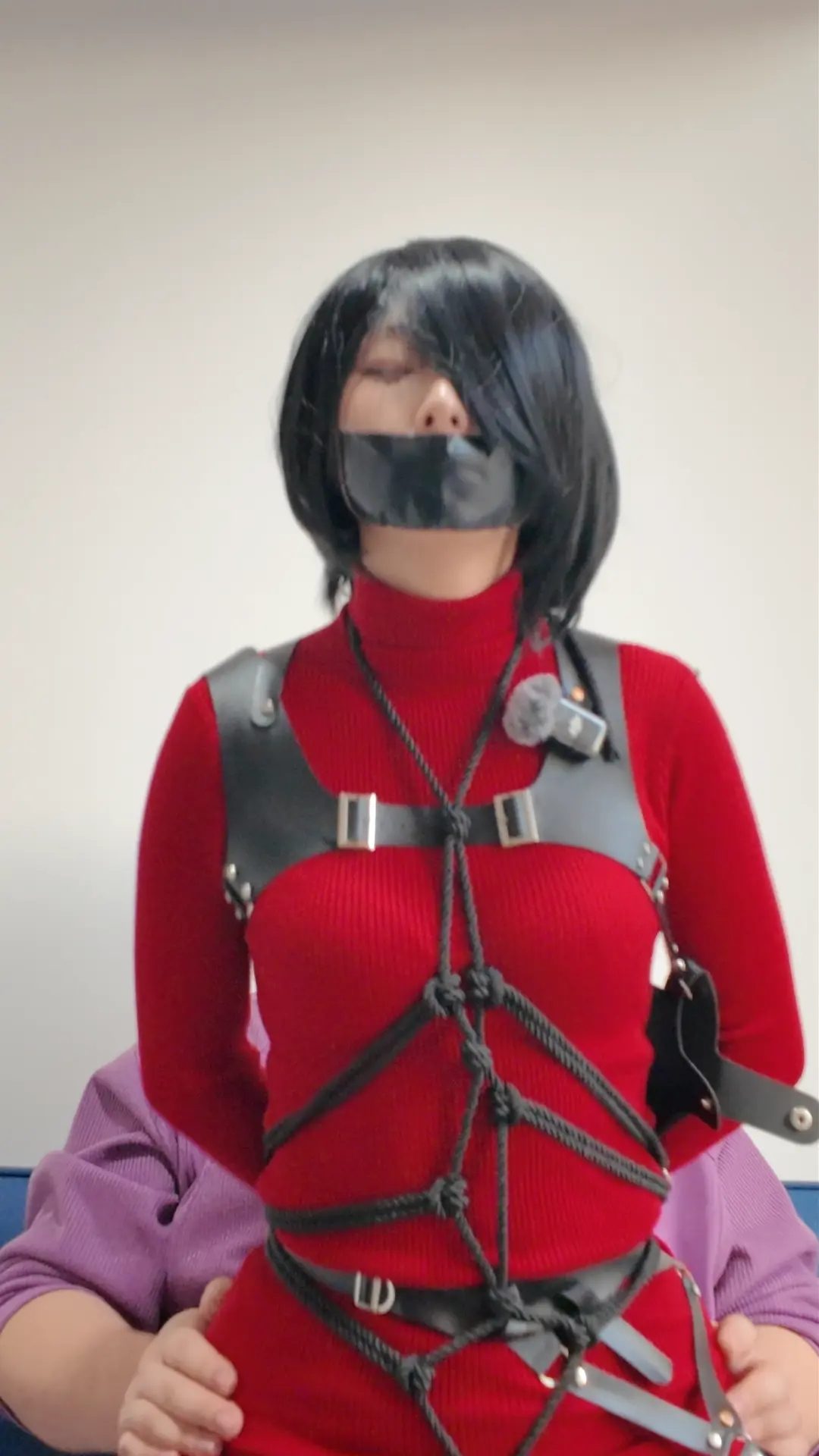 【Chrisgag典藏版】陷入危机的Ada龟甲缚长靴捆绑胶带封嘴-3