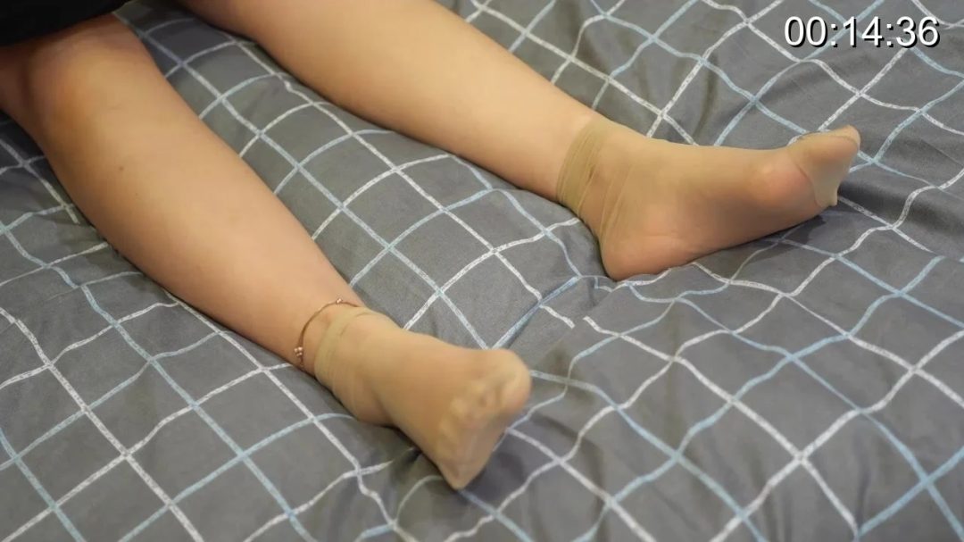 美女队长深入虎穴不幸被俘，受尽折磨....-2