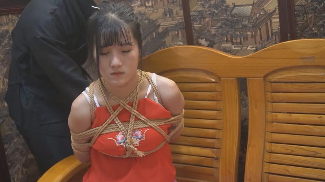 一绳有你工作室定拍：《侠女传说》中 三美女中陷阱落入魔窟-4