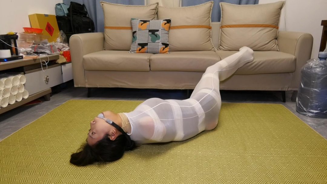 被多层丝袜袋包裹的女M-7