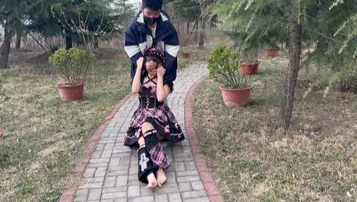 被尾随的少女-4