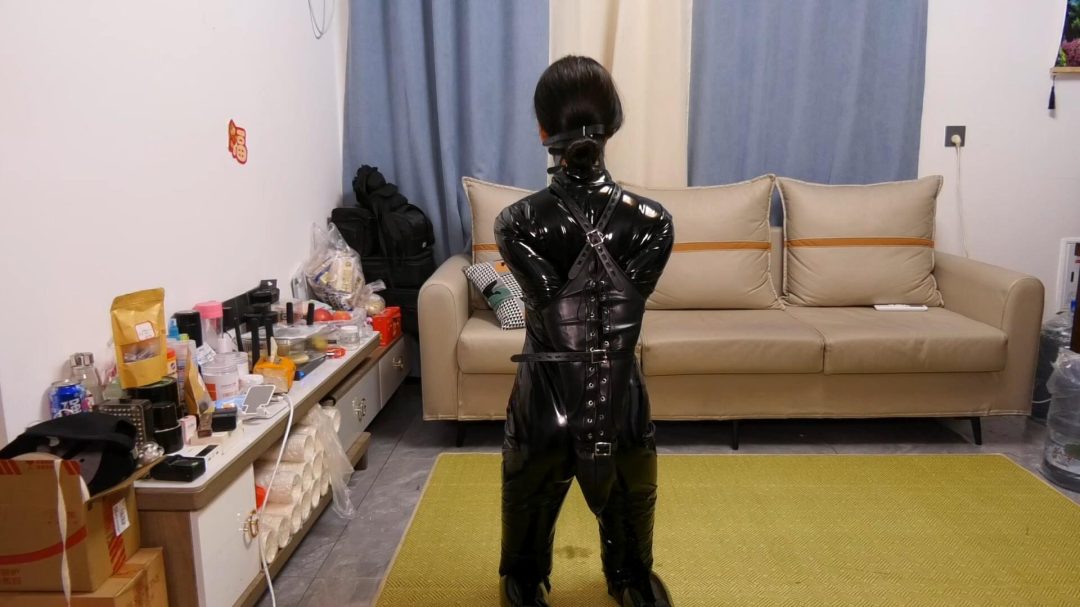 胶衣单手套拘束女M-3