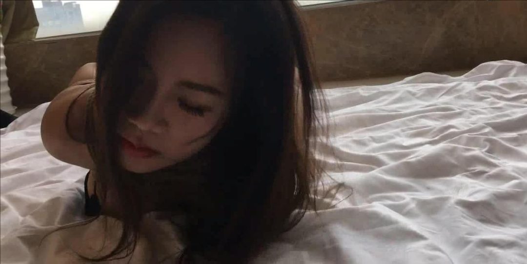 首次尝试新道具【马具口球】，身材超好模特倾力拍摄，结束后说以后都不接受口球，绝版马具口球驷马视频珍藏-3