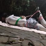 野外捆绑挣扎