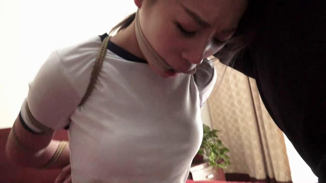逍遥定拍:肉丝美女林艺逃脱未遂惨遭二次捆堵(五花驷马、连裤袜棉袜塞嘴、胶布绷带多重缠绕封嘴、封眼)-2 逍遥定拍:肉丝美女林艺逃脱未遂惨遭二次捆堵(五花驷马、连裤袜棉袜塞嘴、胶布绷带多重缠绕封嘴、封眼)-2